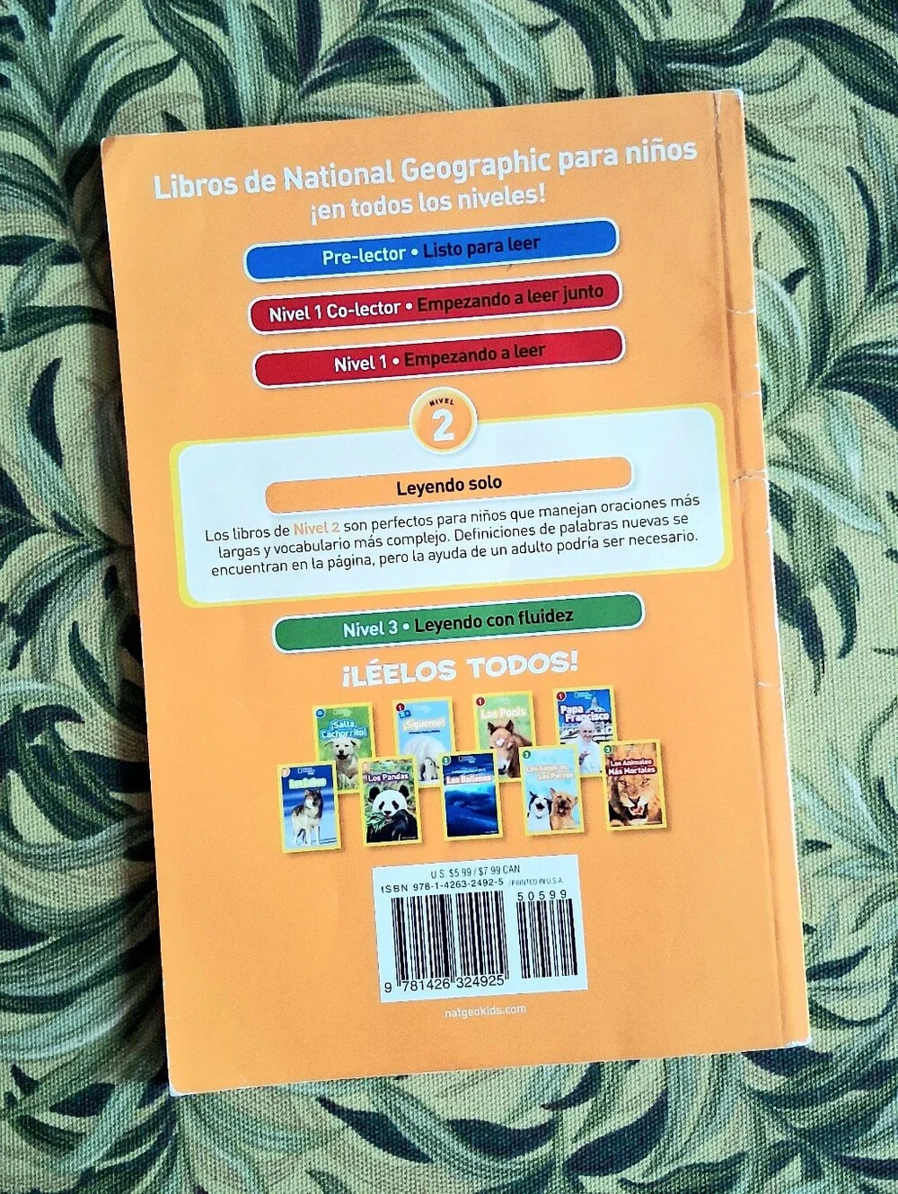 National Geographic ' Los Lobos ' Book < FREEBIE